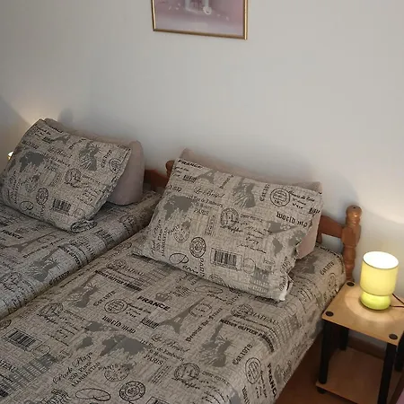 7896a Апартаменты *